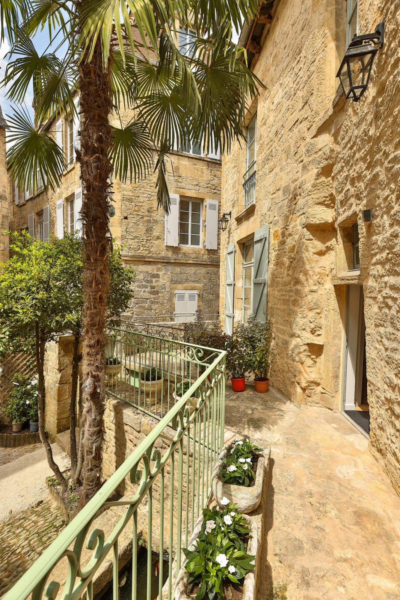 La Villa Des Consuls - Gite De Tourisme De Charme Сарла-ла-Канеда Экстерьер фото